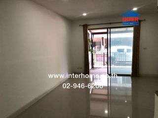 For sale 4 bed townhouse in Lat Krabang, Bangkok