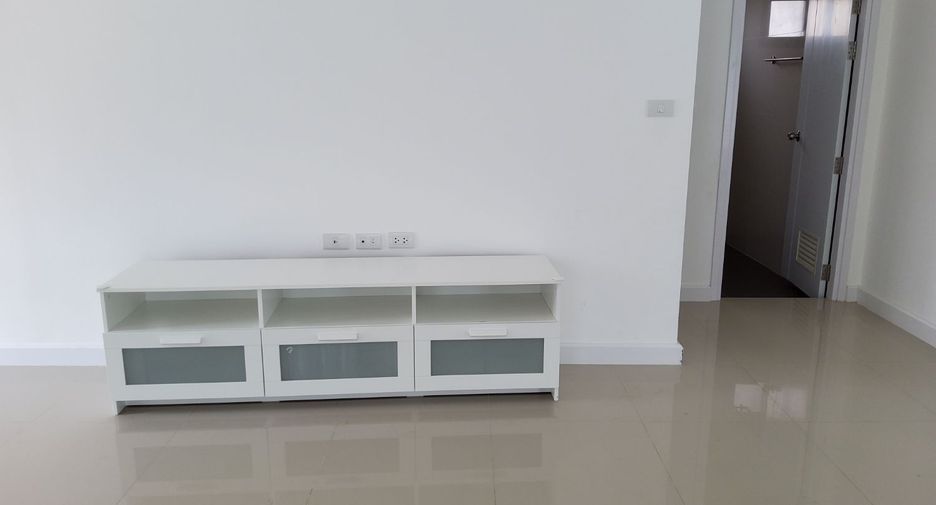 Haus zum Kauf mit 4 Zimmer in Bang Khun Thian, Bangkok