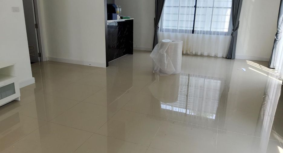 Haus zum Kauf mit 4 Zimmer in Bang Khun Thian, Bangkok