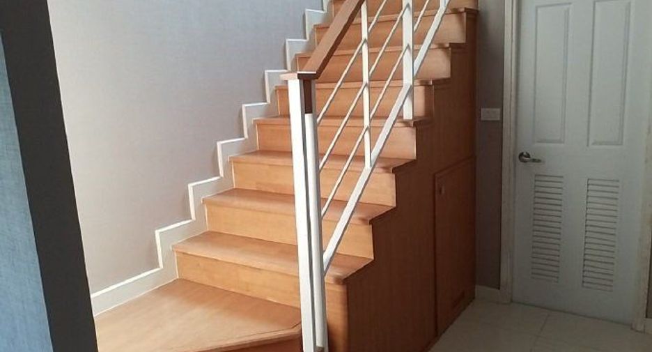 For sale 3 bedrooms house in Nong Chok, Bangkok