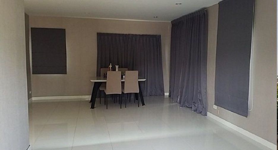 For sale 3 bedrooms house in Nong Chok, Bangkok