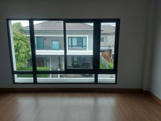Casa en venta de 4 habitaciones en Khlong Sam Wa, Bangkok
