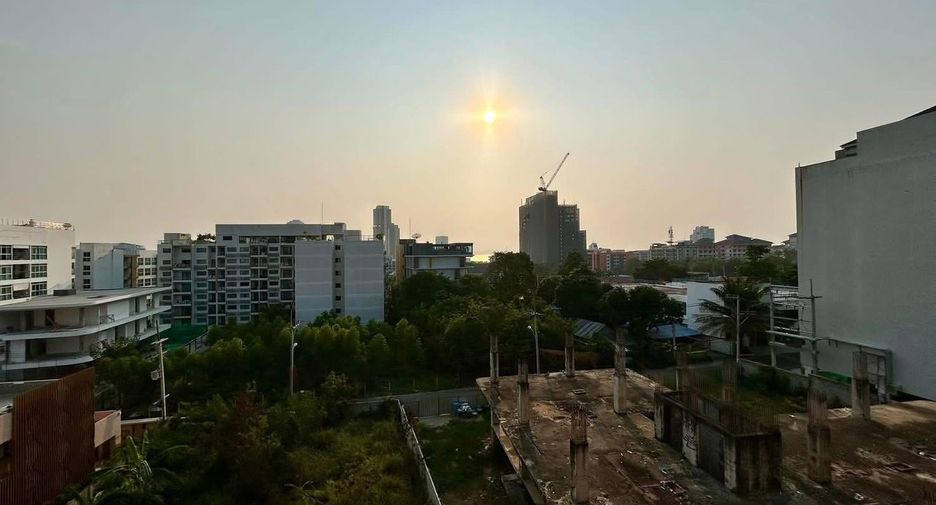 For sale 1 bed condo in East Pattaya, Pattaya