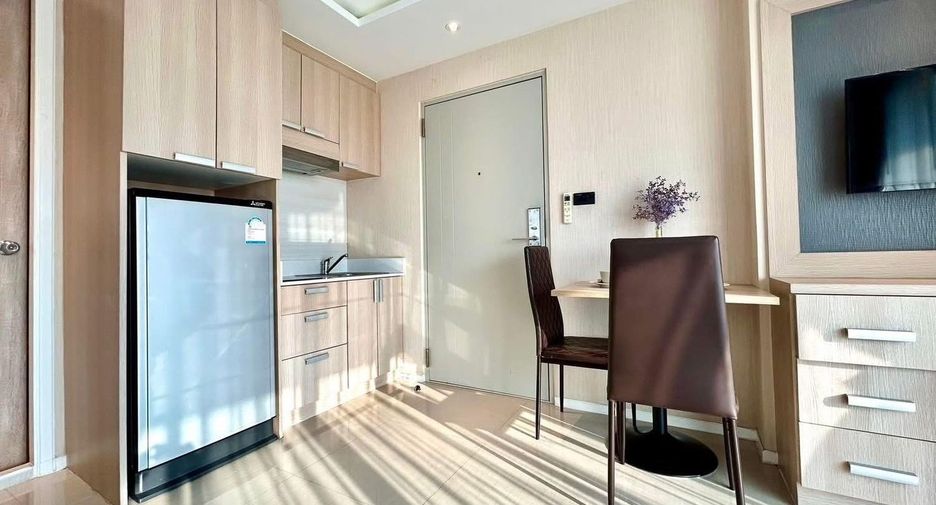 For sale 1 bed condo in East Pattaya, Pattaya