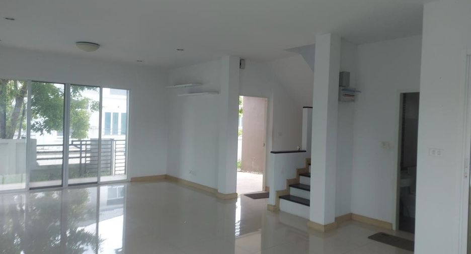 À vendre 3 chambres maison à Lat Krabang, Bangkok