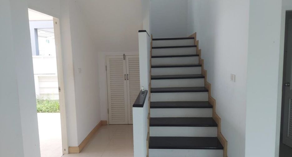 À vendre 3 chambres maison à Lat Krabang, Bangkok