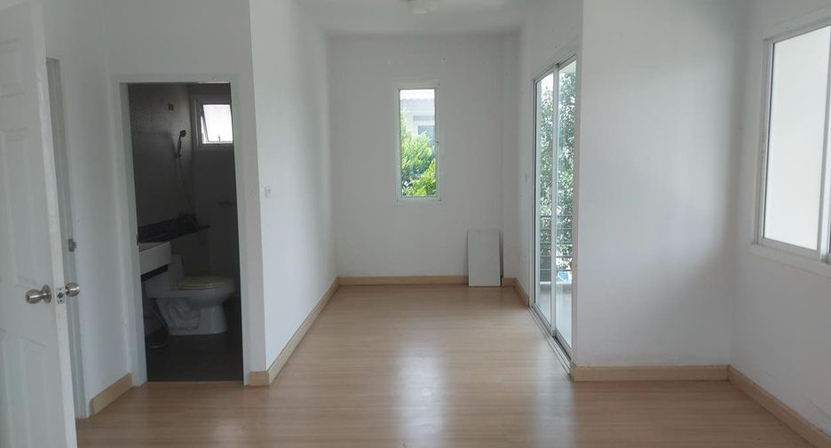 À vendre 3 chambres maison à Lat Krabang, Bangkok