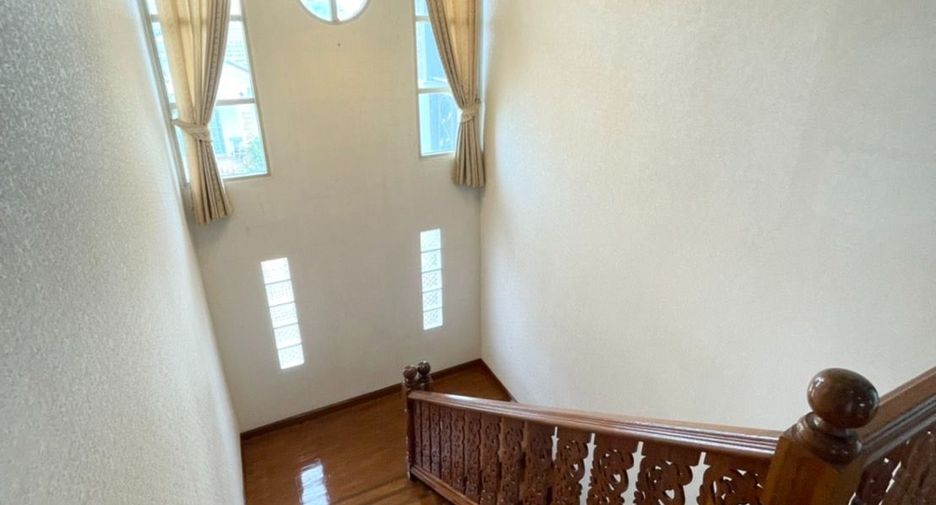 For rent 4 bedrooms house in Doi Saket, Chiang Mai