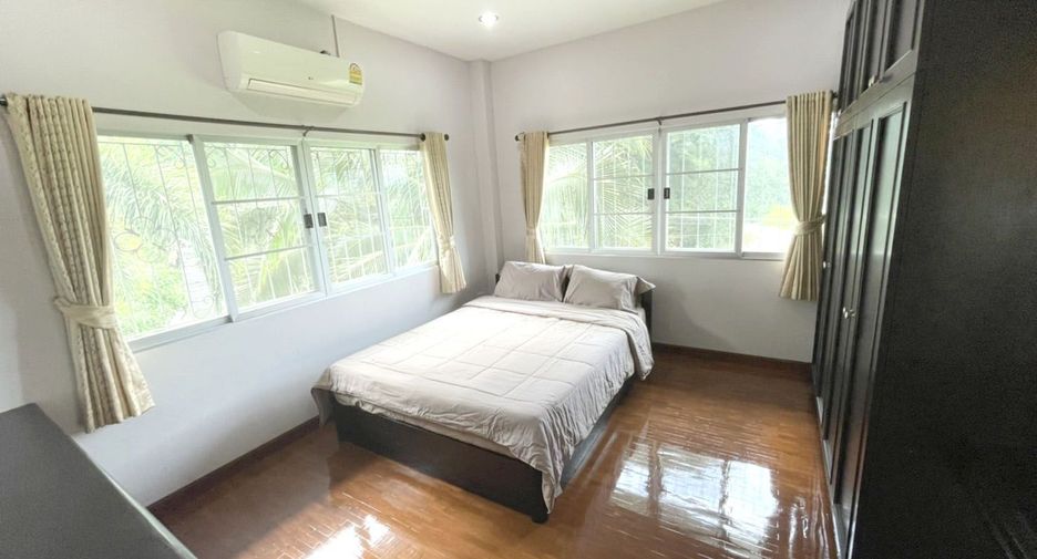 For rent 4 bedrooms house in Doi Saket, Chiang Mai