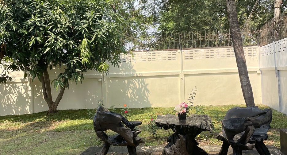 For rent 4 bedrooms house in Doi Saket, Chiang Mai