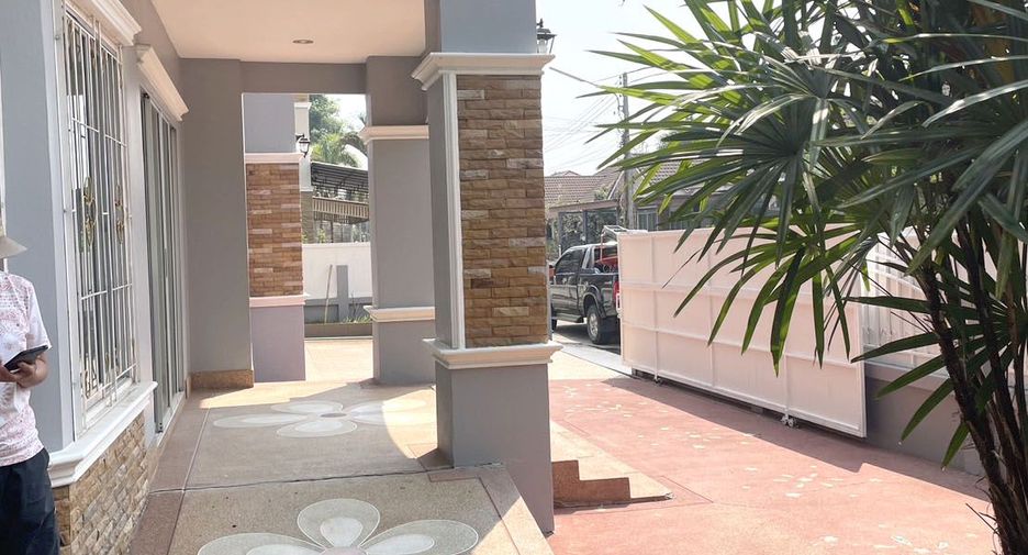 For rent 4 bedrooms house in Doi Saket, Chiang Mai