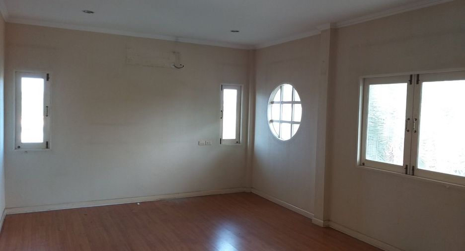 Haus zum Kauf mit Studio in Bang Bon, Bangkok