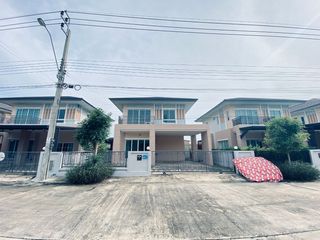 For sale 3 bedrooms house in Khlong Sam Wa, Bangkok