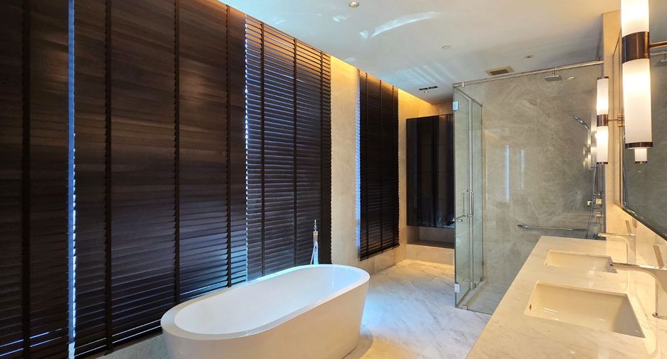 Condo en venta de 3 habitaciones en Pathum Wan, Bangkok