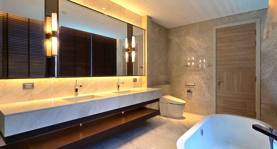 Condo en venta de 3 habitaciones en Pathum Wan, Bangkok