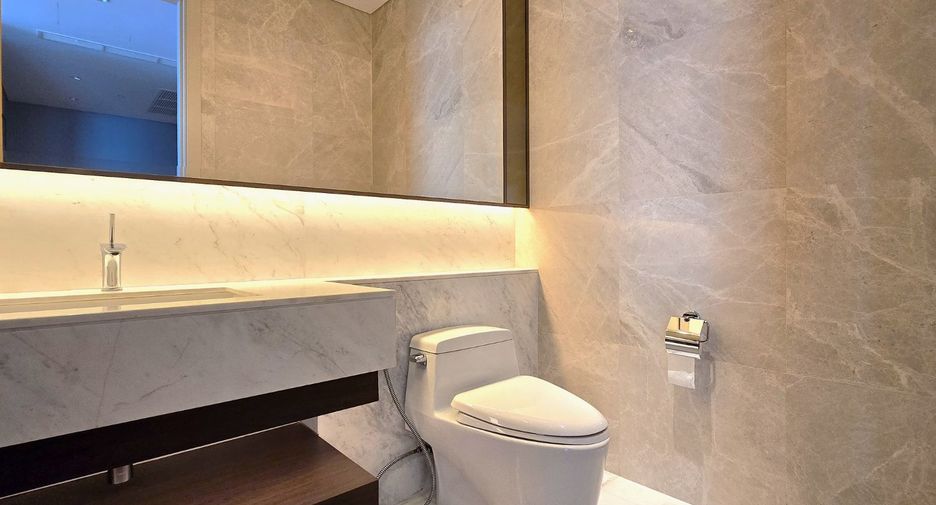 Condo en venta de 3 habitaciones en Pathum Wan, Bangkok