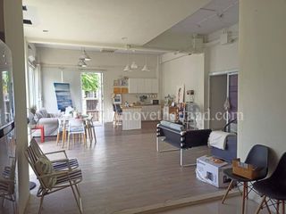 Аренда 3 спальни торговое помещение в Пхра Кханонг, Бангкок