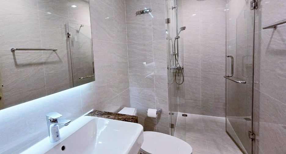 For rent 2 bedrooms condo in Watthana, Bangkok