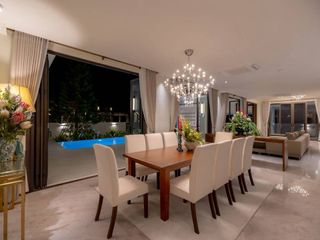Casa en venta de 5 habitaciones en Saraphi, Chiang Mai
