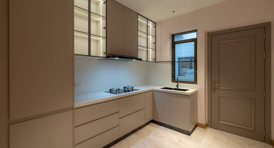 Haus zum Kauf mit 5 Zimmer in Saraphi, Chiang Mai