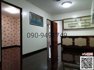 Reihenhaus zur Miete mit 3 Zimmer in Khlong Toei, Bangkok
