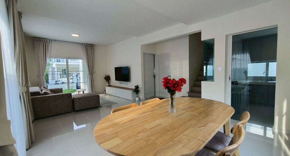 For rent 4 bedrooms house in Bang Phli, Samut Prakan