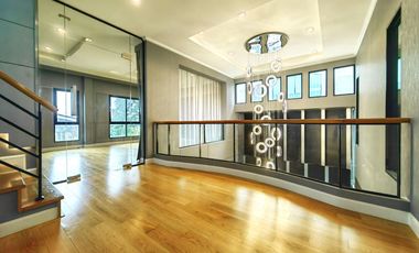 For sale 6 bed house in Bang Kapi, Bangkok