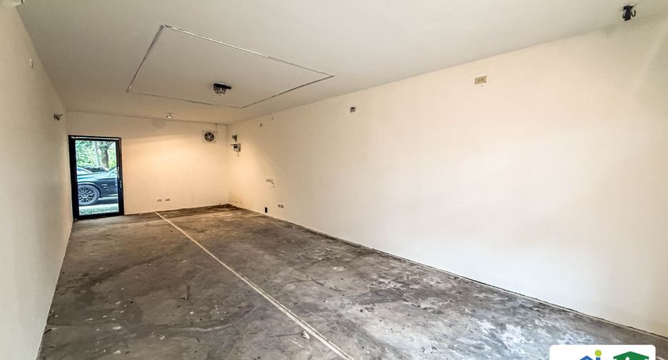 For rent 1 bed retail Space in Lat Phrao, Bangkok