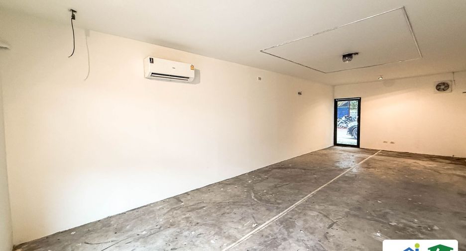 For rent 1 bed retail Space in Lat Phrao, Bangkok