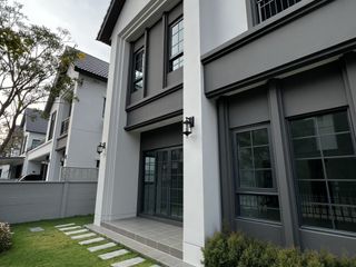 À louer 4 chambres maison à Bang Phli, Samut Prakan