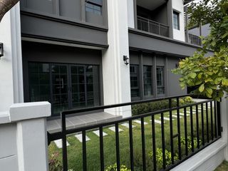 À louer 4 chambres maison à Bang Phli, Samut Prakan