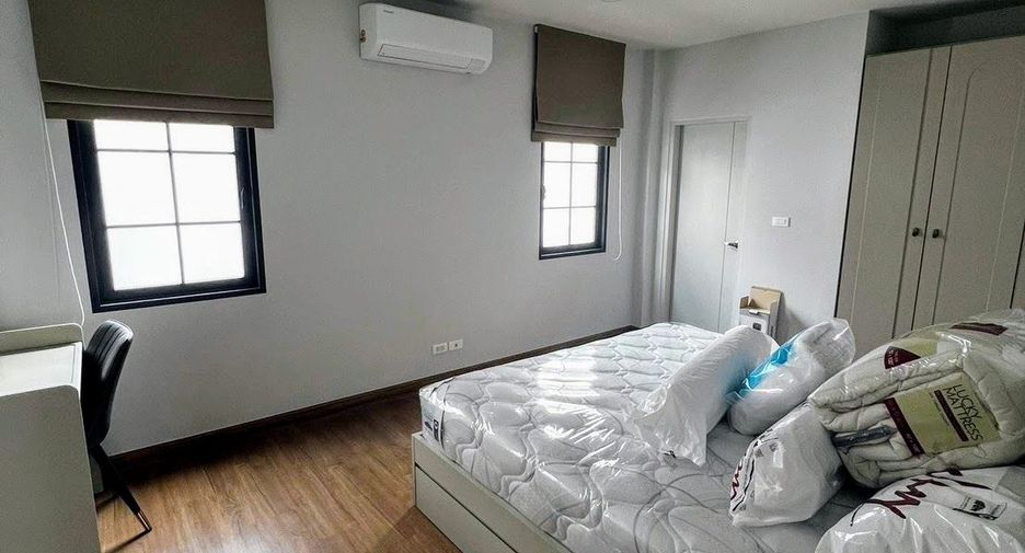 Аренда 4 спальни дом в Bang Phli, Самутпракан