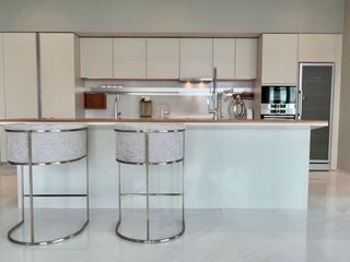 For rent そして for sale 4 Beds condo in Pathum Wan, Bangkok