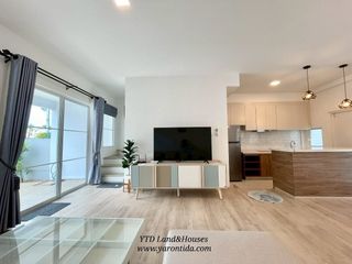 For rent 3 bed townhouse in Prawet, Bangkok