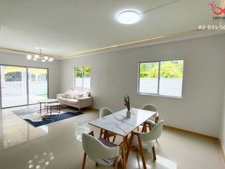 For sale 3 Beds townhouse in Mueang Samut Sakhon, Samut Sakhon