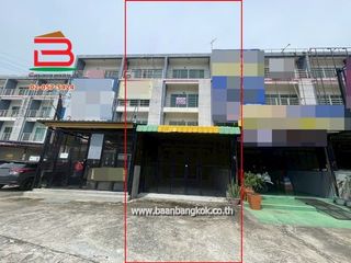 Gewerbefläche zur Miete und zum Kauf mit 5 Zimmer in Lam Luk Ka, Pathum Thani