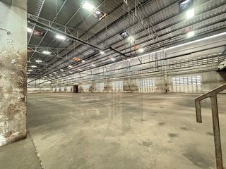 For rent 10 bed warehouse in Mueang Samut Sakhon, Samut Sakhon