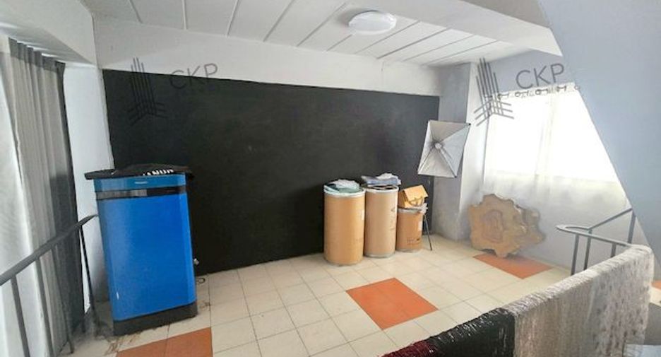 出售 4 卧室 商业空间 在 Khlong Luang, Pathum Thani