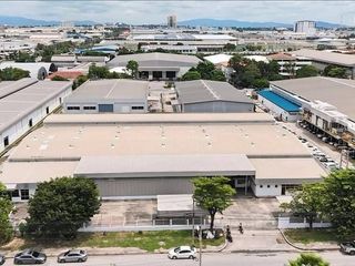 For rent 8 bed warehouse in Si Racha, Chonburi