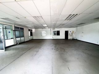For rent 8 bed warehouse in Si Racha, Chonburi