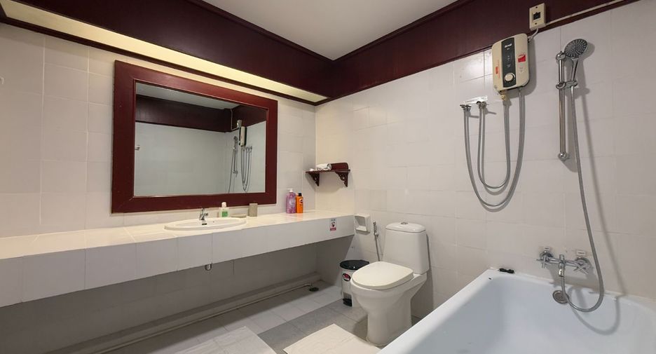 For rent 3 bedrooms condo in Mueang Chiang Mai, Chiang Mai