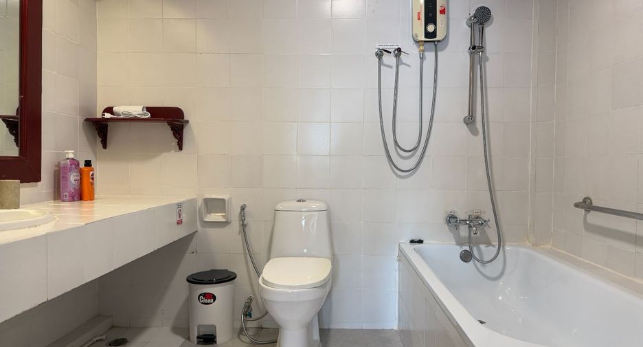 For rent 3 bedrooms condo in Mueang Chiang Mai, Chiang Mai