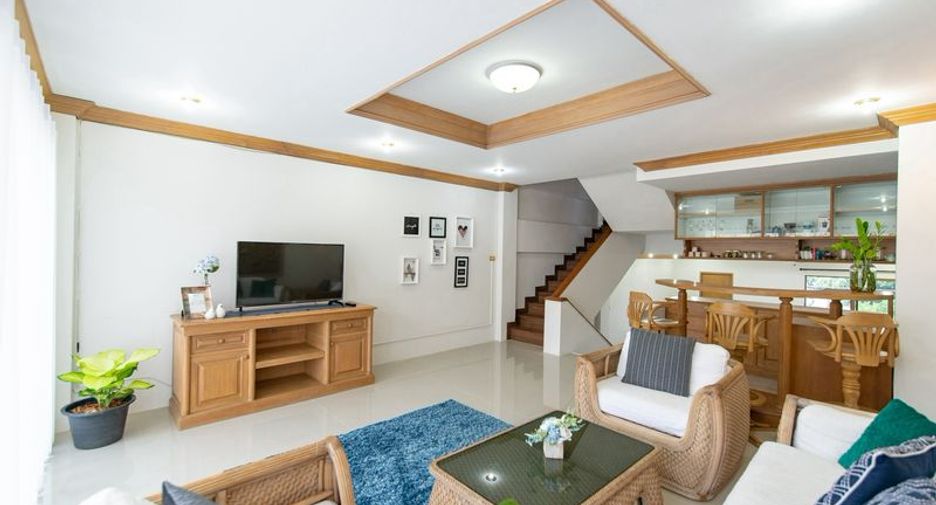 For rent 3 bedrooms condo in Mueang Chiang Mai, Chiang Mai