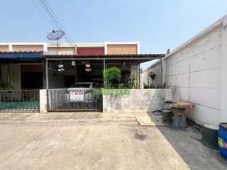 For sale 2 Beds townhouse in Krathum Baen, Samut Sakhon