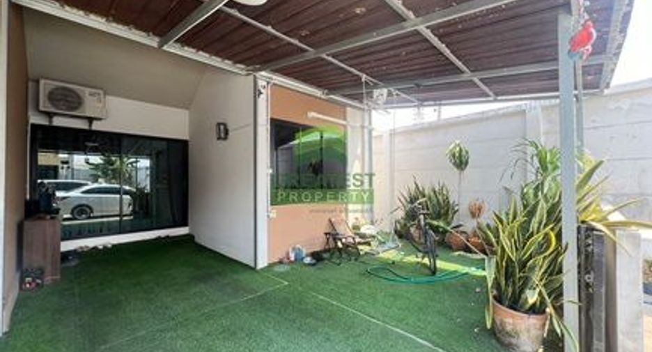 For sale 2 bedrooms townhouse in Krathum Baen, Samut Sakhon