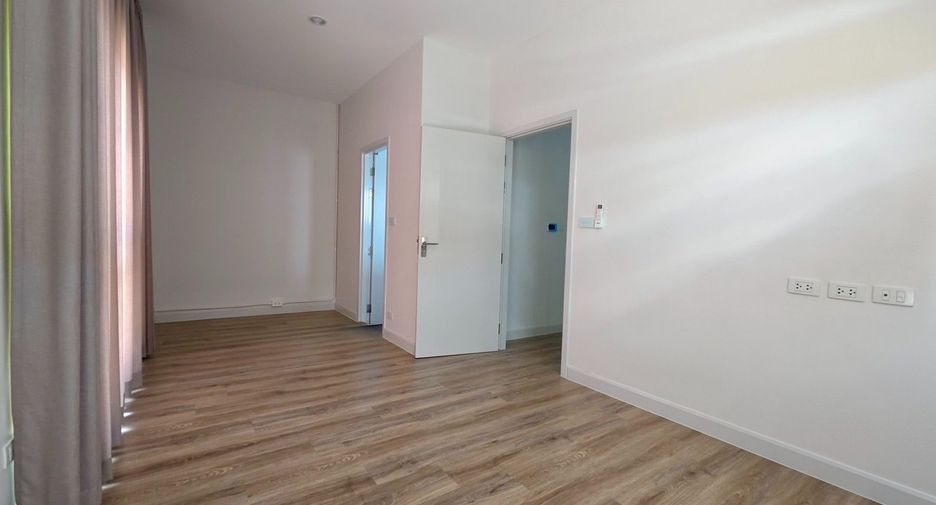 For rent 3 bedrooms house in Bang Bo, Samut Prakan