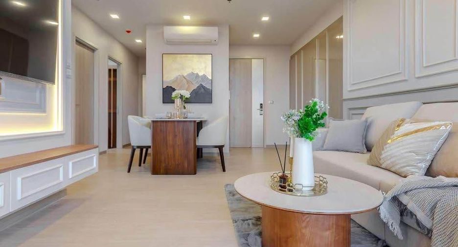 Condo en alquiler de 3 habitaciones en Huai Khwang, Bangkok