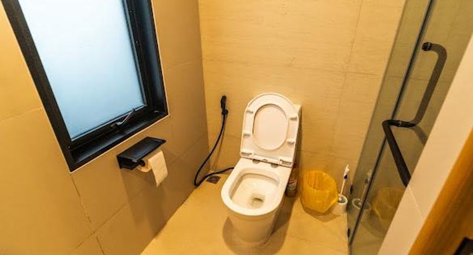 Haus zur Miete mit 3 Zimmer in Bang Lamung, Chonburi