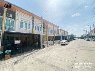 For sale 4 bed townhouse in Prawet, Bangkok
