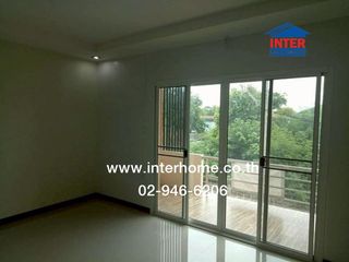 For sale 4 Beds townhouse in Mueang Lop Buri, Lopburi